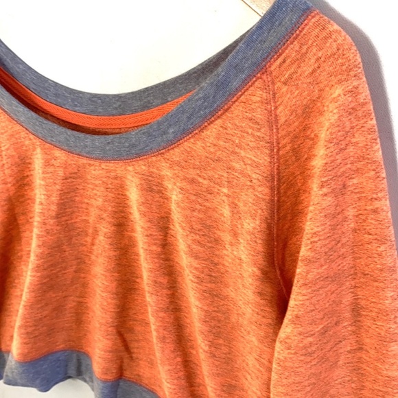 Unity long sleeve sweatshirt crop top, Size L, NWT in color Peach Glow - Picture 4 of 5